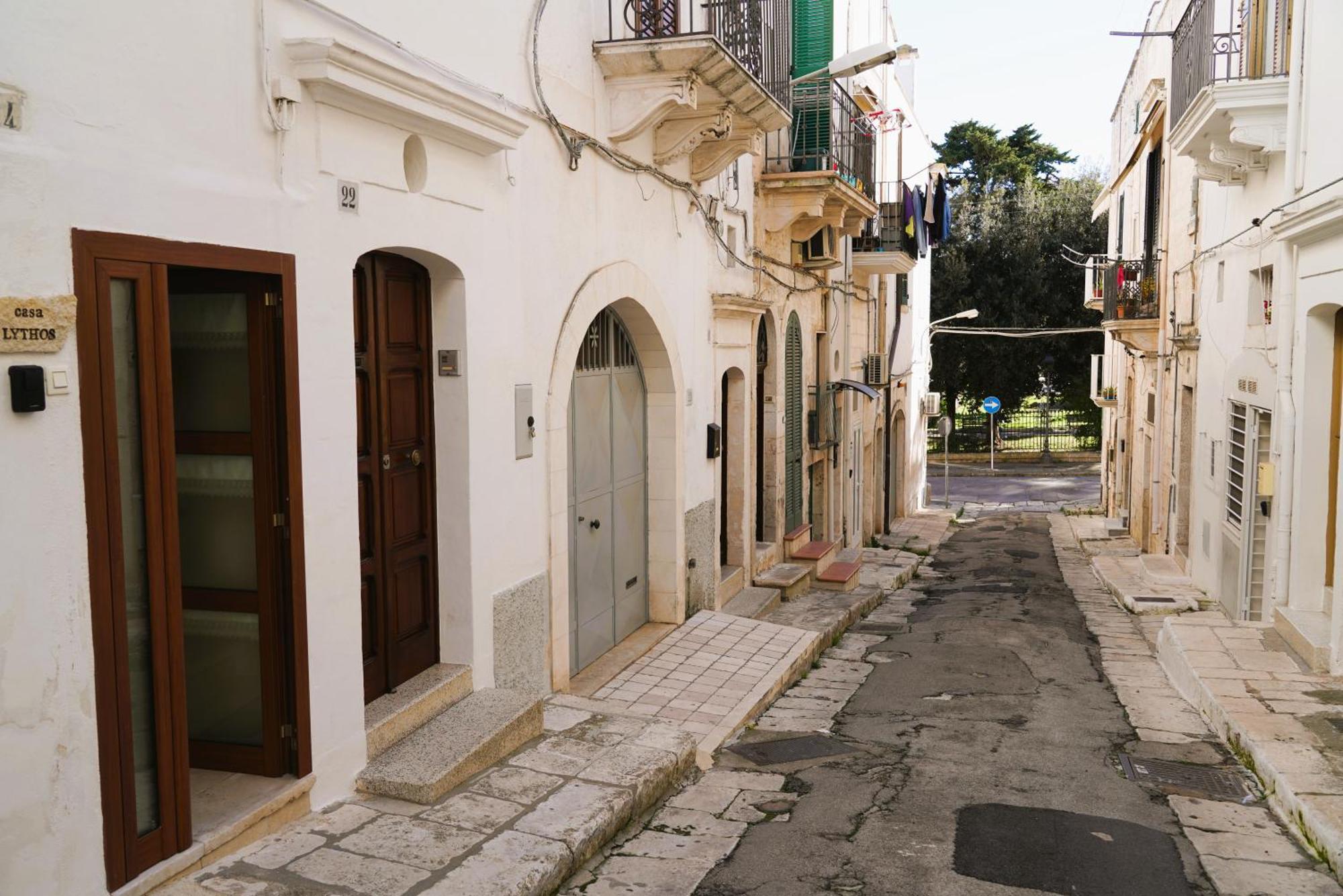 Casa Lythos - Confort Nel Cuore Di Ostuni Exterior foto