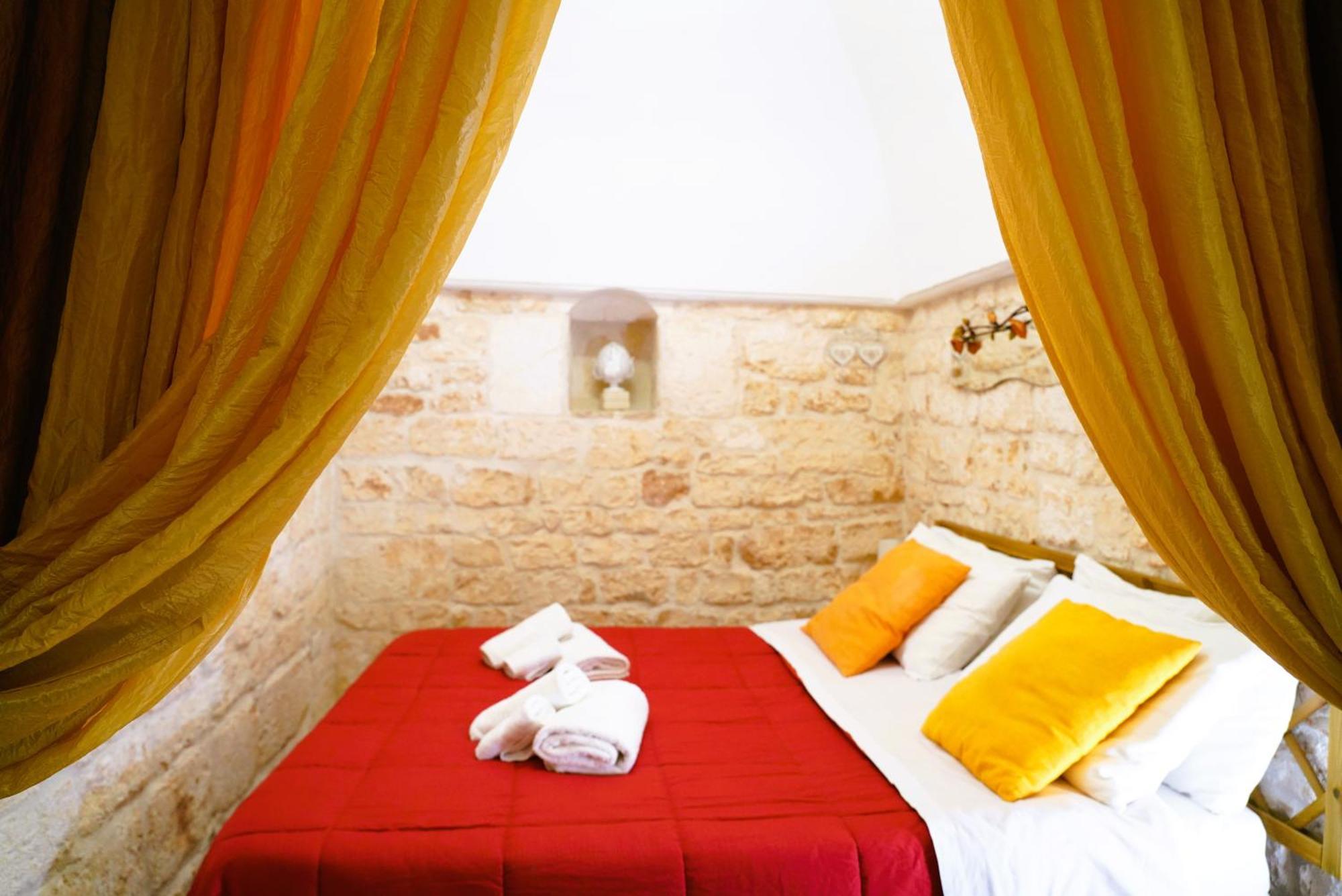 Casa Lythos - Confort Nel Cuore Di Ostuni Exterior foto